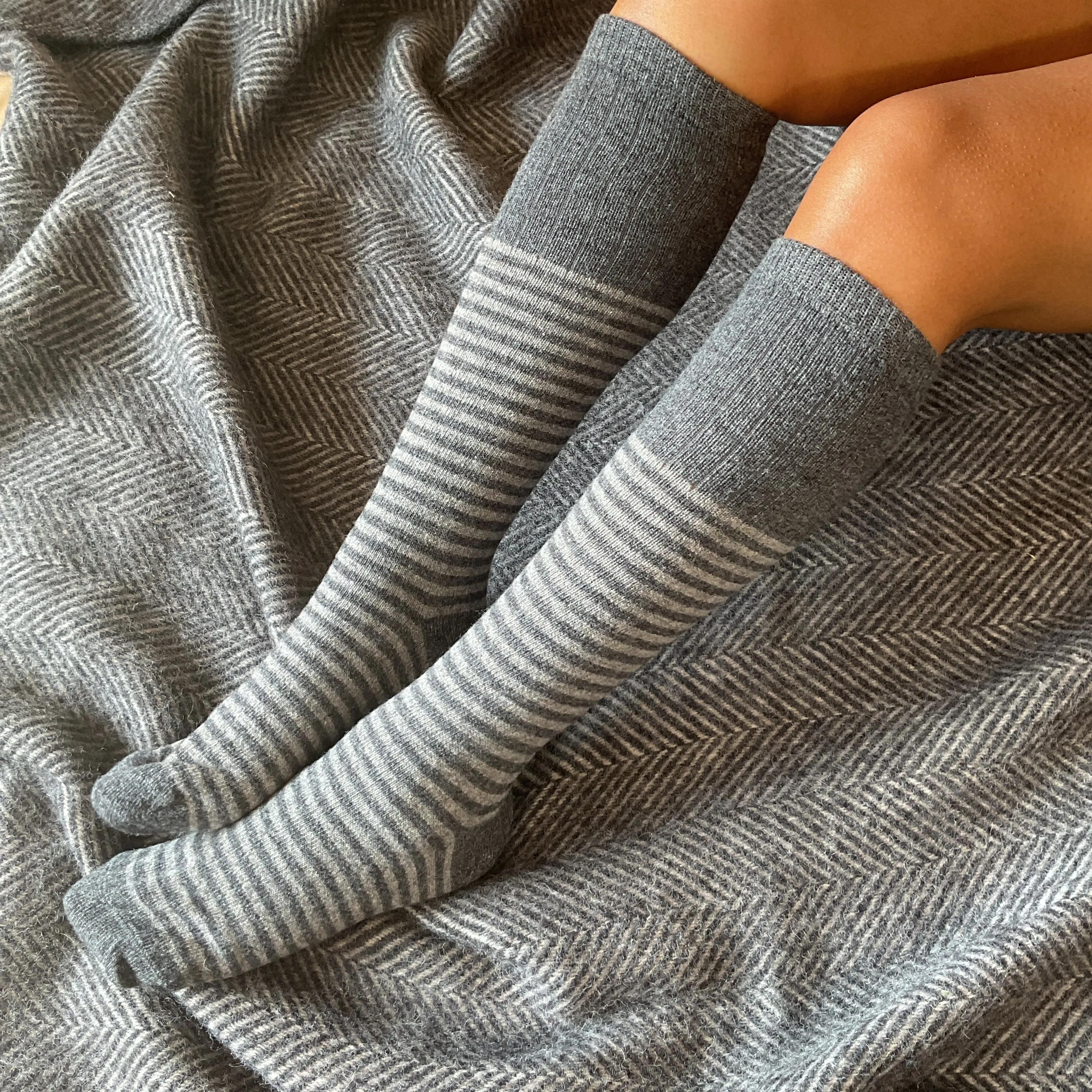 Ladies Grey Stripe Lambswool Knee Socks