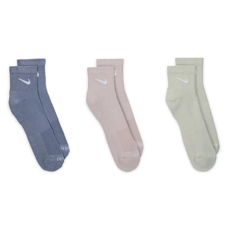 Nike Men's Everyday Plus Cushioned Training Ankle Socks (3 Pairs)